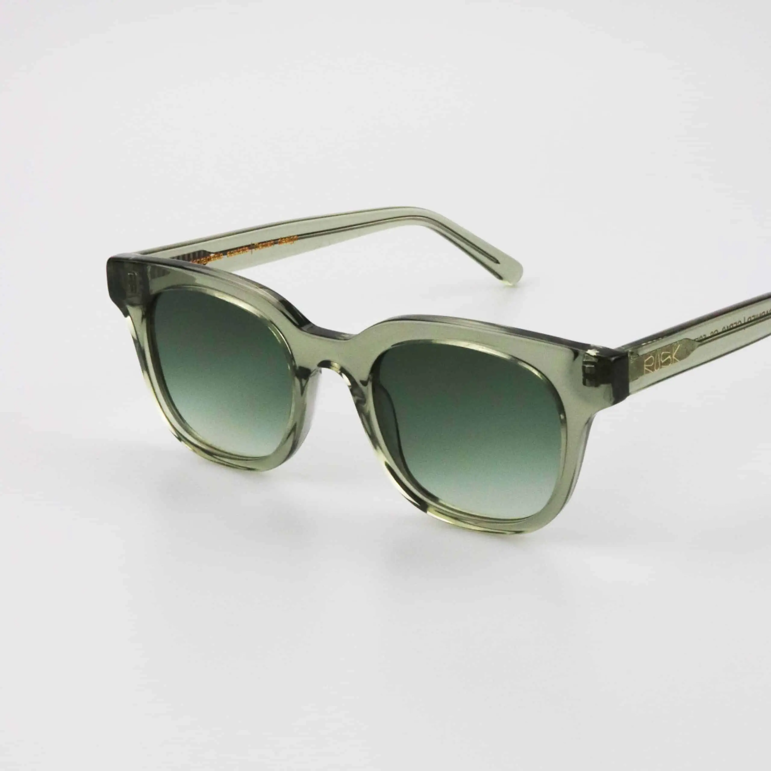 Carnier - Transparent Grøn